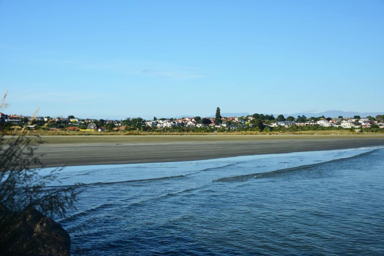 The Sanctuary Beach Side And Spa Bed and Breakfast Timaru Buitenkant foto